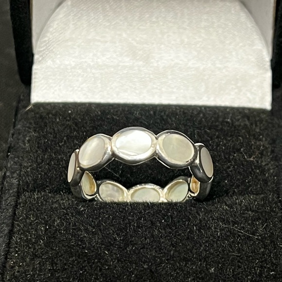 All-Around Tiny Ovals Ring in Sterling Silver and Mother of Pearl - Picture 7 of 13